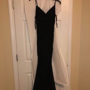 Prom dress for sale!! The brand is B.Darlin,size 7/8